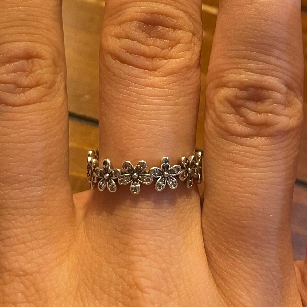 Pandora Silver Sparkling Ring